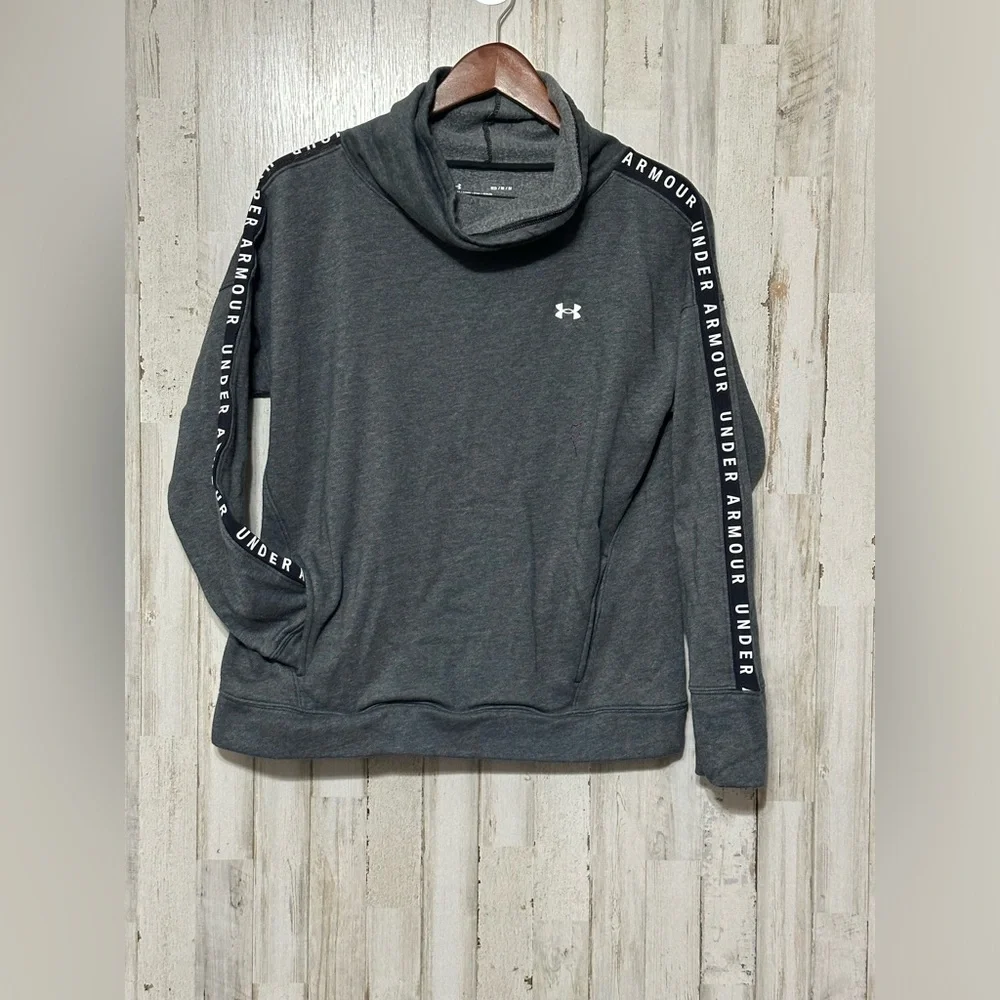Under Armour‎ Pull Over